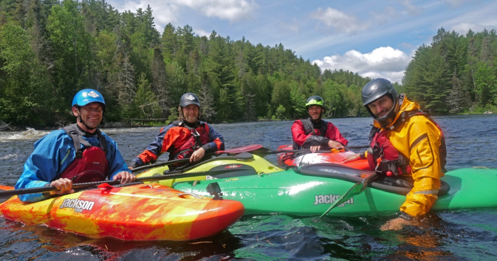 group of kayakers in Abitibi-Témiscamingue, Québec