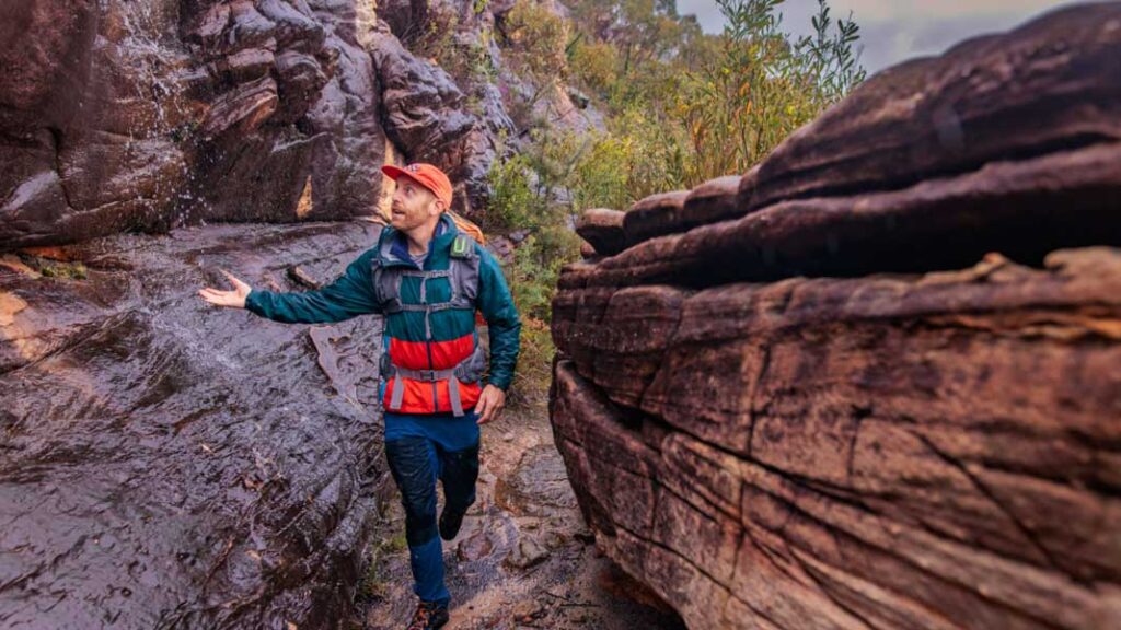 Grampian Mountains, Rainy hike through canyons