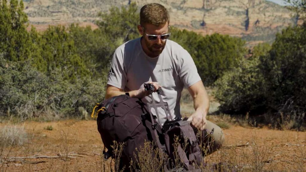 How to Properly Fit a Backpack by selecting the right backpack frame length