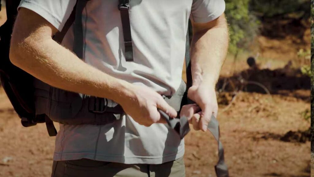 How to adjust a backpack correctly by adjusting straps and hip belt on your backpack