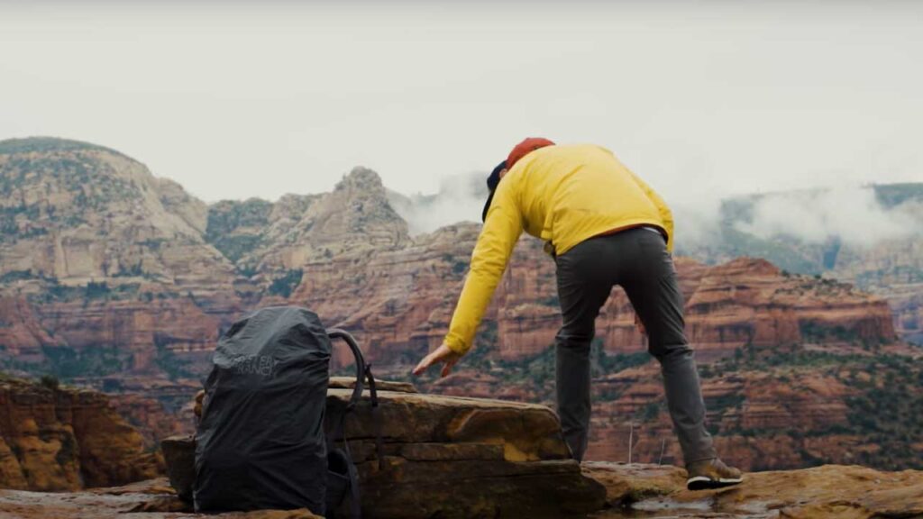 How to poop in the woods? First thing: Avoid lookouts or water sources ;-)