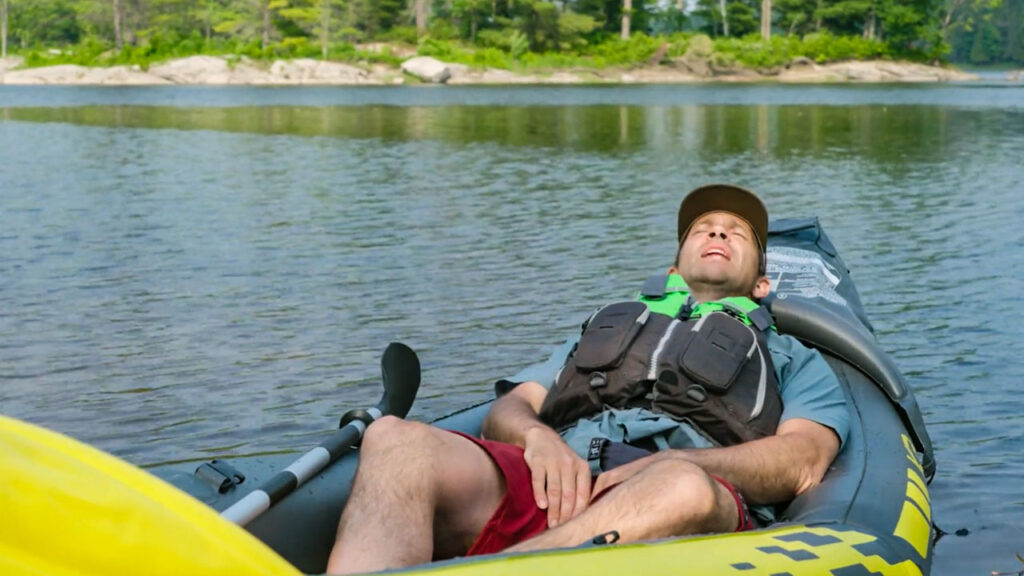 When I lean back, there is zero support from this seat.