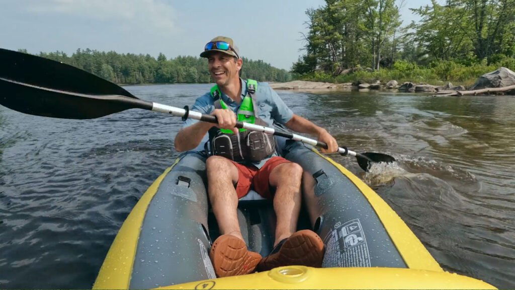 This kayak swings back and forth, not too performant at all.