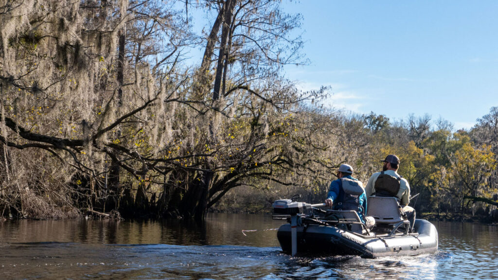 Flycraft Stealth 2.0 got up to speed and cut around the cypress trees with no issues!