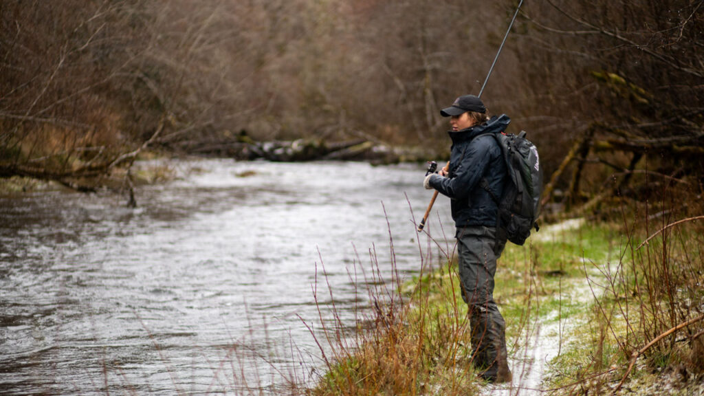 The Steelhead head up to freshwater to spawn. Your best chance at catching one. Float Fishing with Jigs for Steelhead in Pacific Northwest