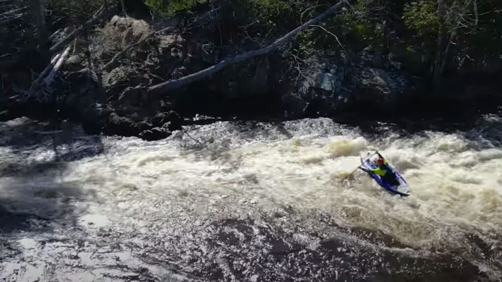 As for stability and performance:  It's very stable and not the fastest.  More natural to moving water than flat.